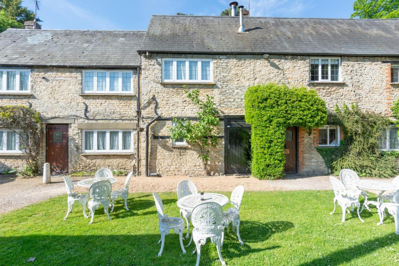 Jersey Arms Hotel บิสเตอร์ ภายนอก รูปภาพ