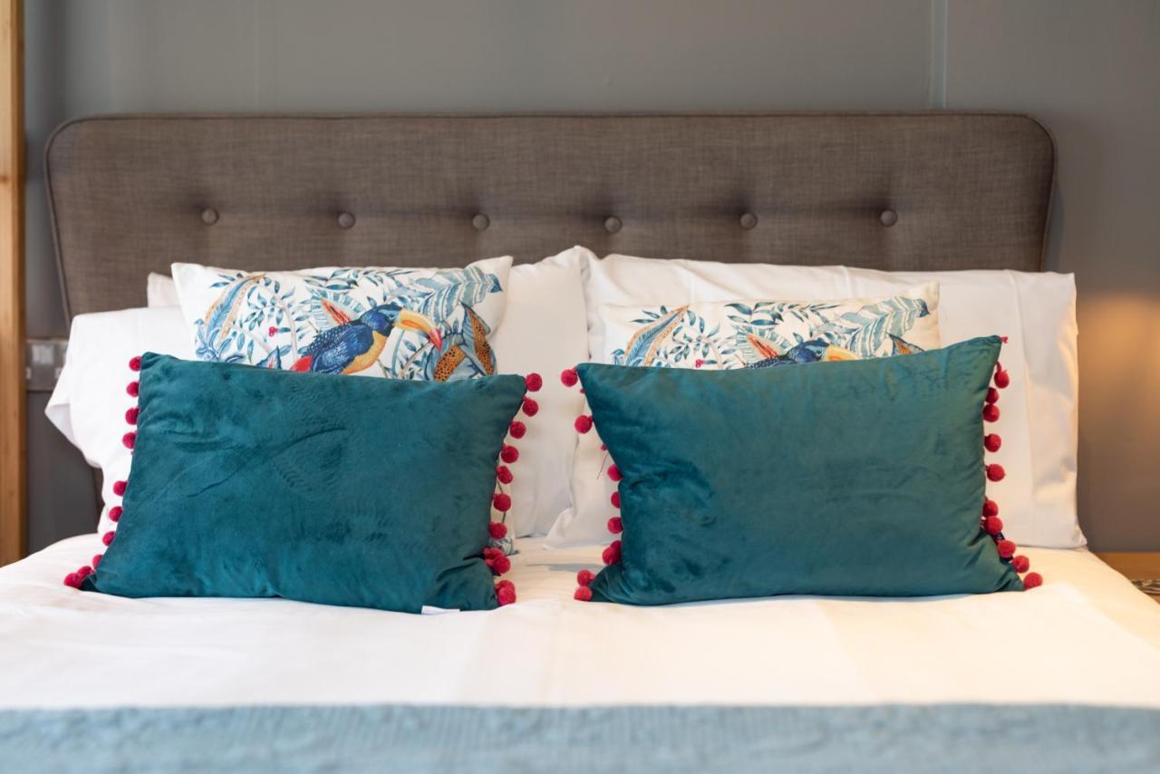 Jersey Arms Hotel บิสเตอร์ ภายนอก รูปภาพ
