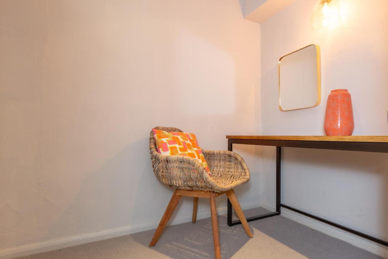 Jersey Arms Hotel บิสเตอร์ ภายนอก รูปภาพ