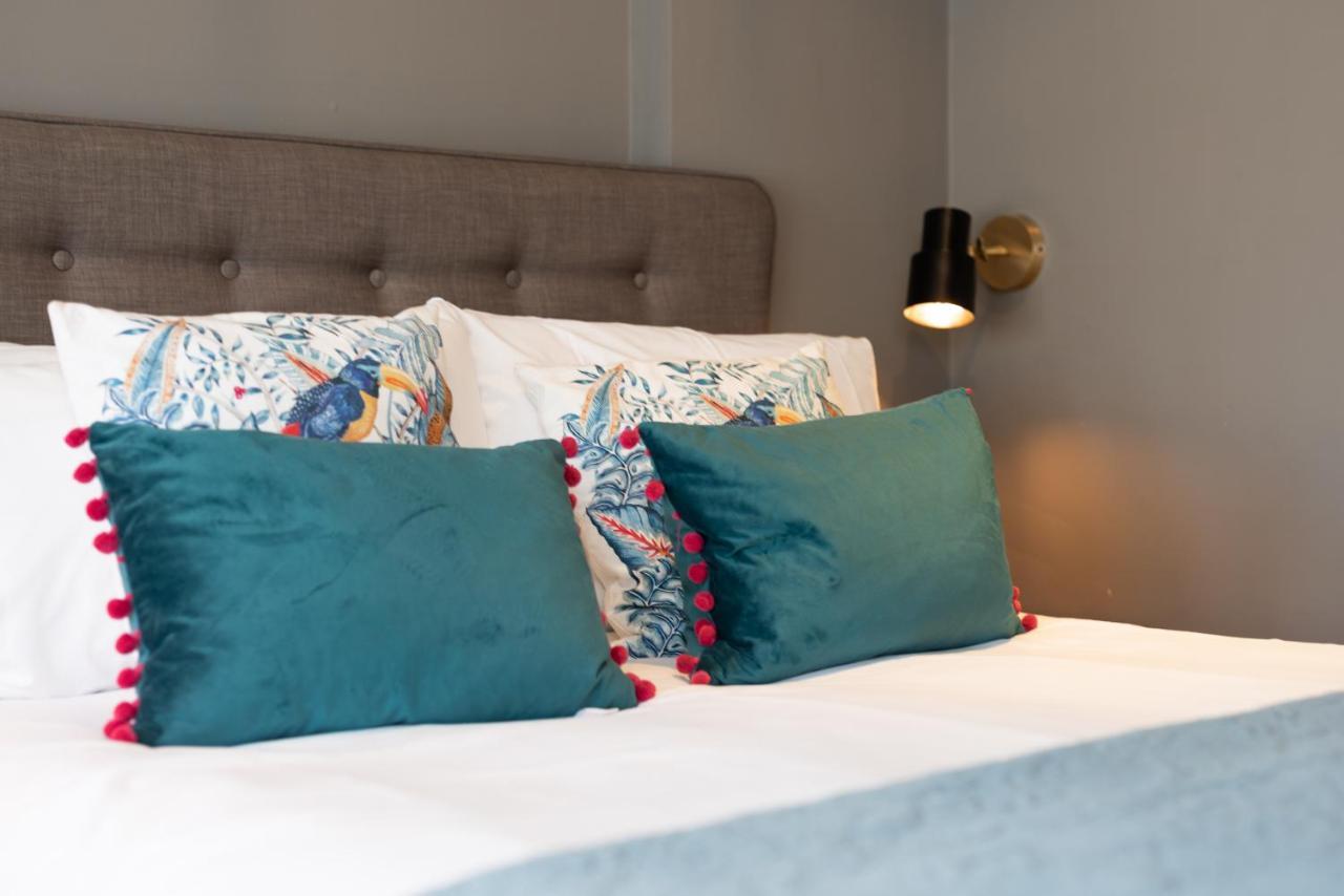 Jersey Arms Hotel บิสเตอร์ ภายนอก รูปภาพ