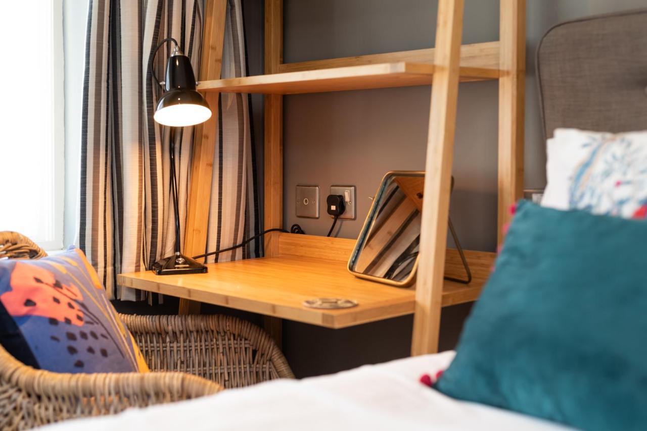 Jersey Arms Hotel บิสเตอร์ ภายนอก รูปภาพ